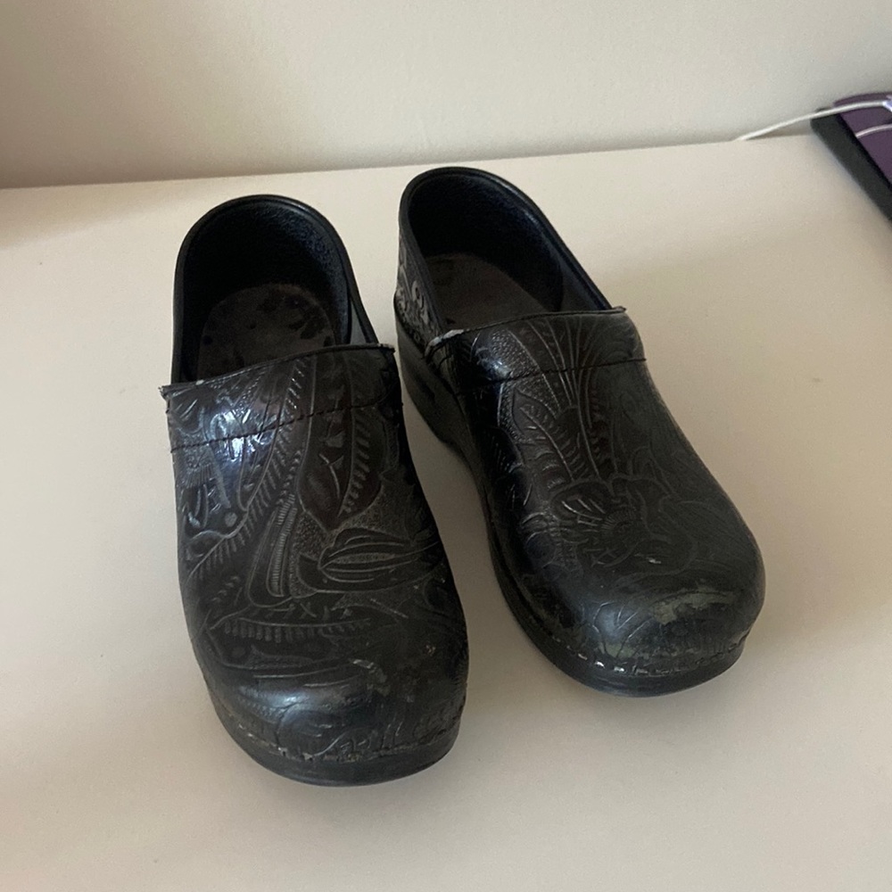 Dansko size 39 shoes